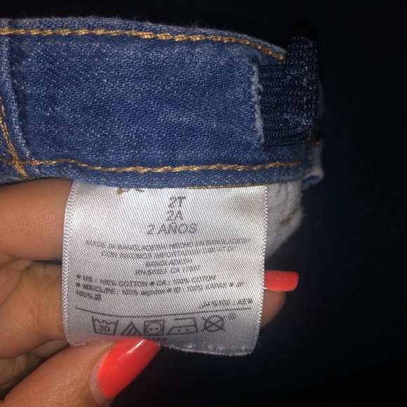Girl jean shorts 2 t - Picture 4 of 5